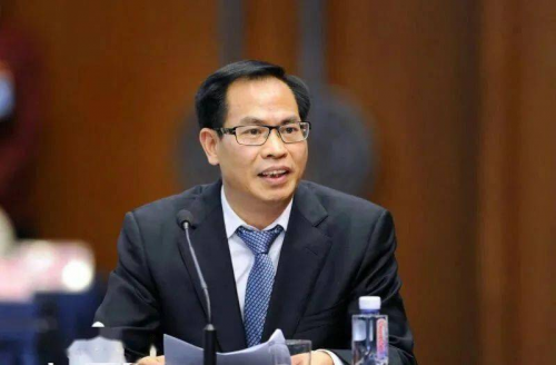 全國(guó)人大代表柯云峰：擴(kuò)雙通道藥房范圍，促M(fèi)TM慢病藥學(xué)服務(wù)升級(jí)